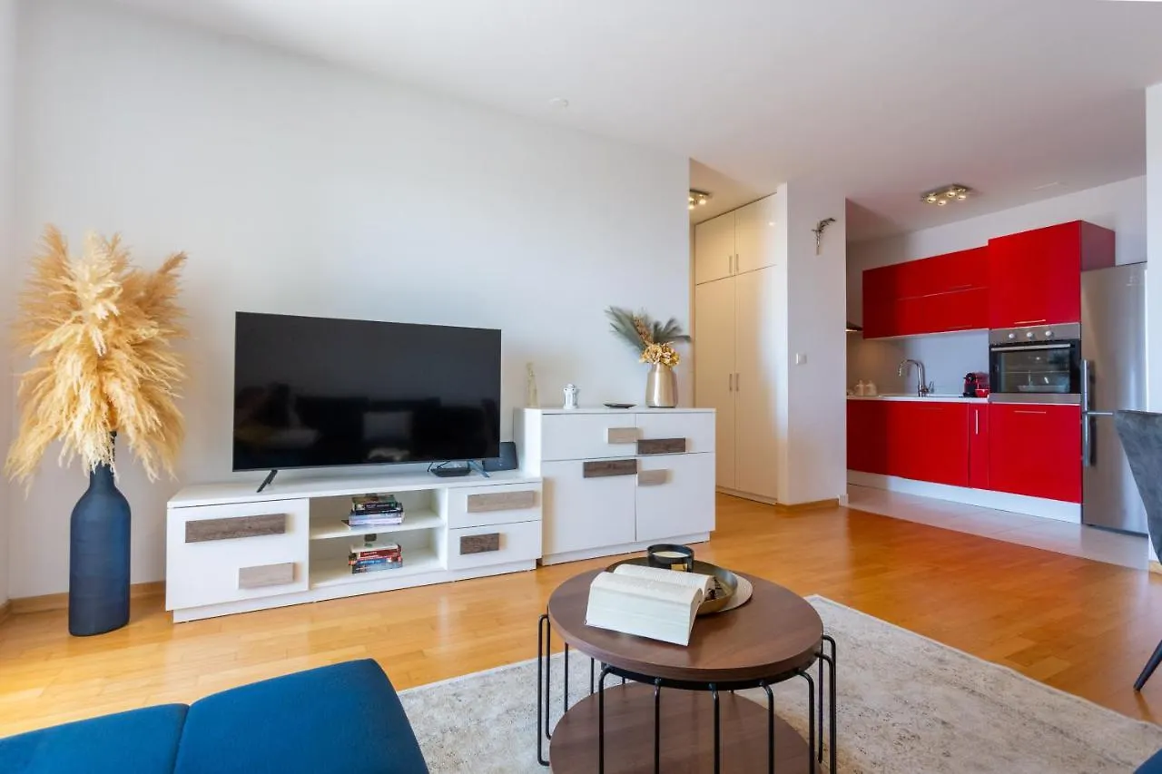 La Vista Apartment Split