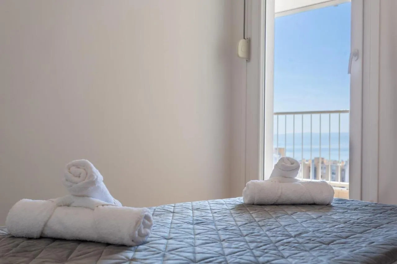 La Vista Apartment Split